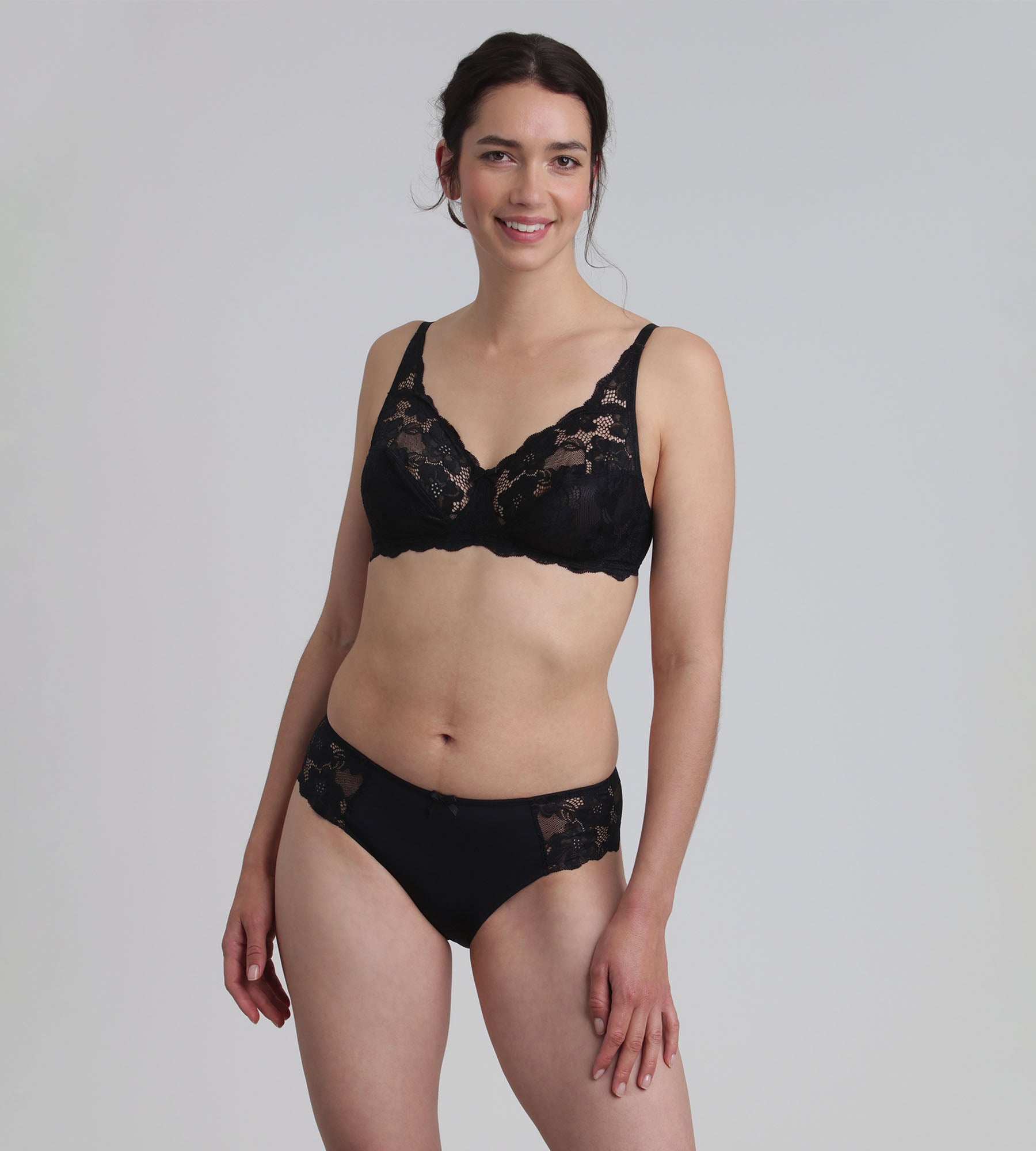 Playtex® Slip mini in pizzo nero Essential Elegance