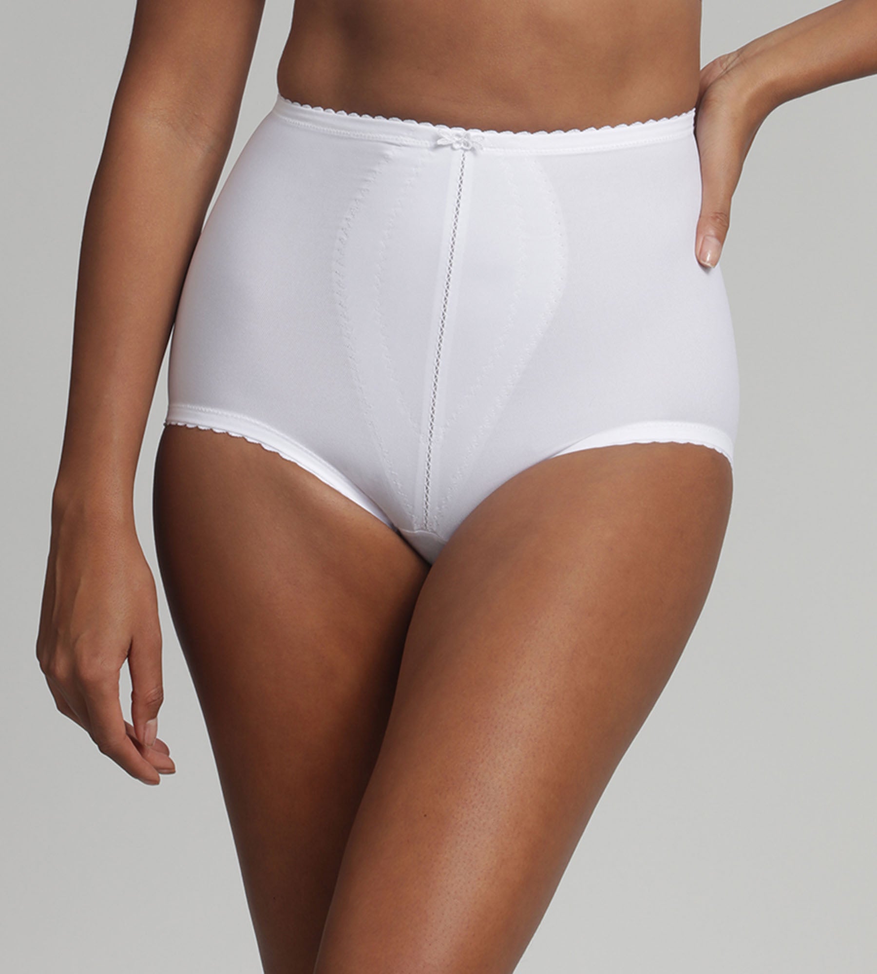 Playtex® Guaina modellante bianca Regina di Quadri